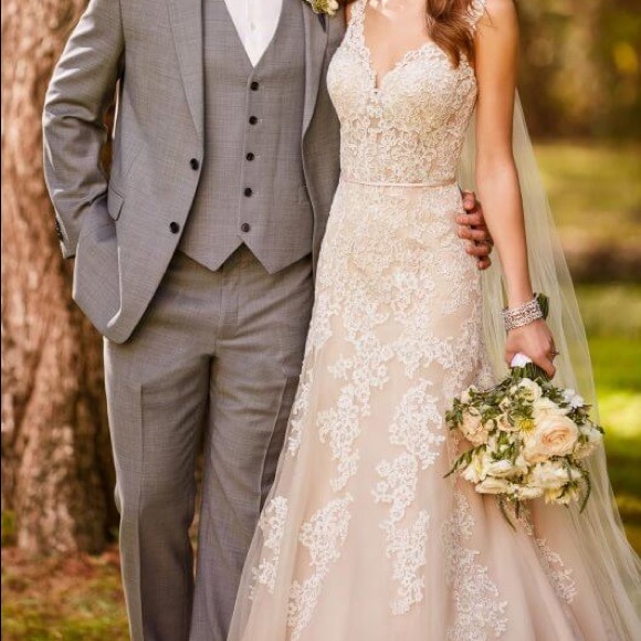 Stella York wedding dress - Picture 3 of 6